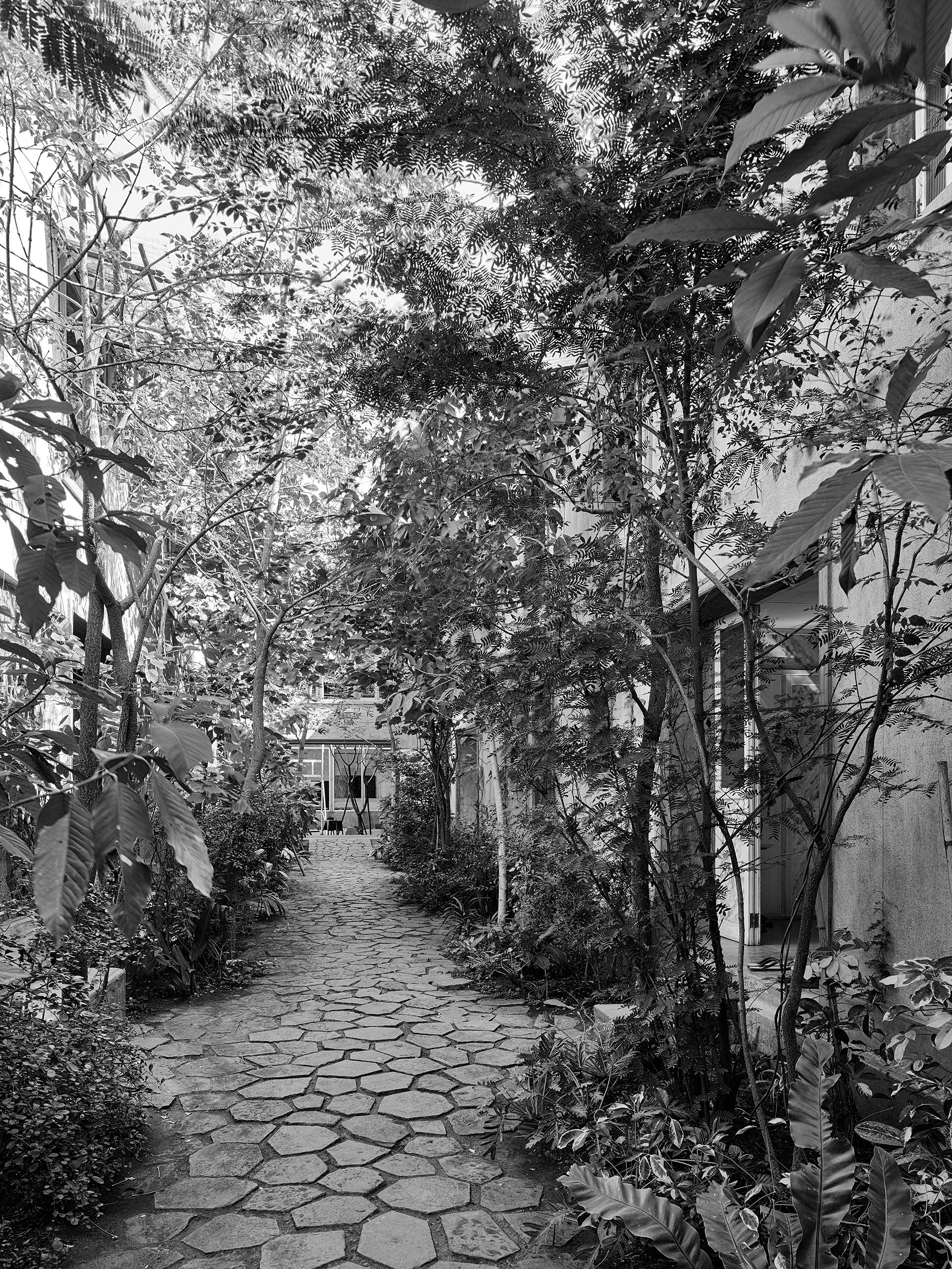 Studio Mumbai, Saat Rasta